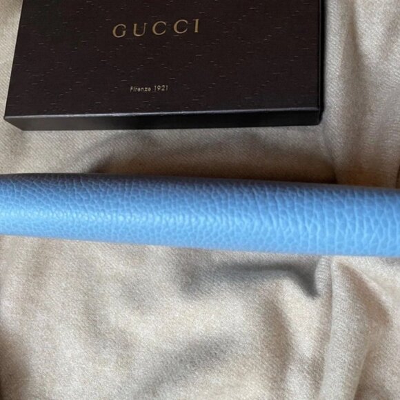 Brand NEW Authentic GUCCI Leather zipper wallet- light blue - Picture 5 of 14